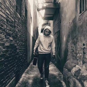 综合久色一日韩人妻丝袜无码一区
